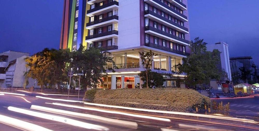 Amaris Hotel Embong Malang - Surabaya Kültér fotó